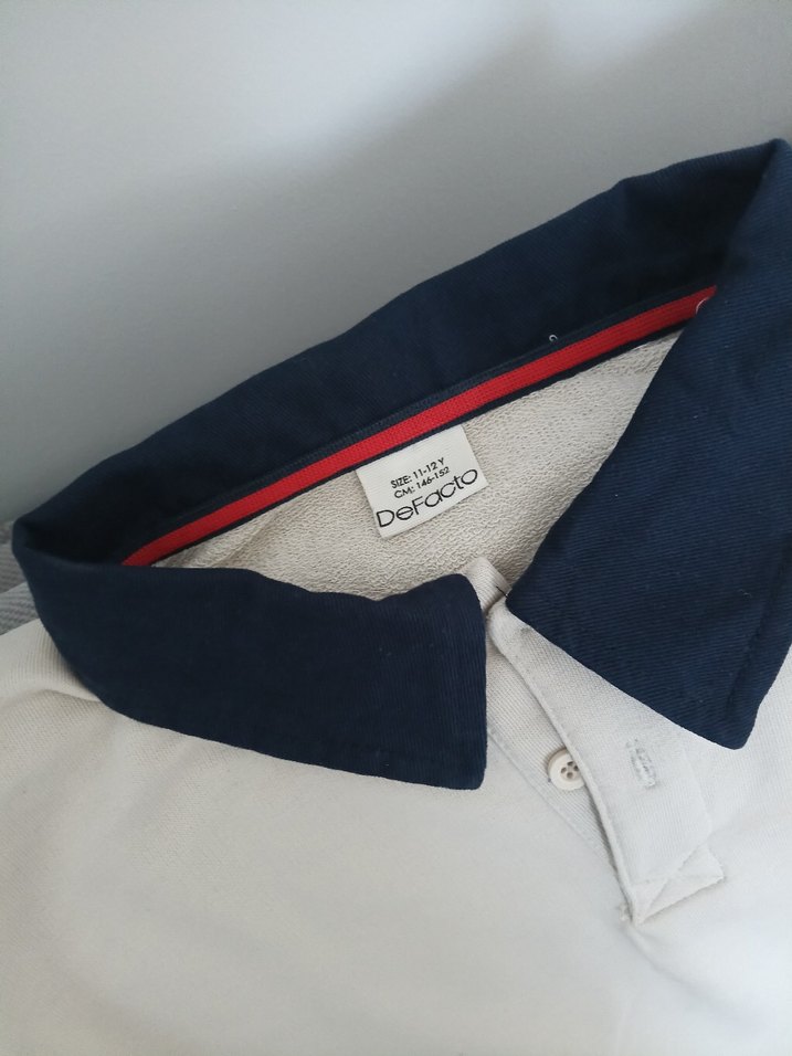 Erkek Çocuk Beyaz Düğmeli Sweatshirt - Görsel 4