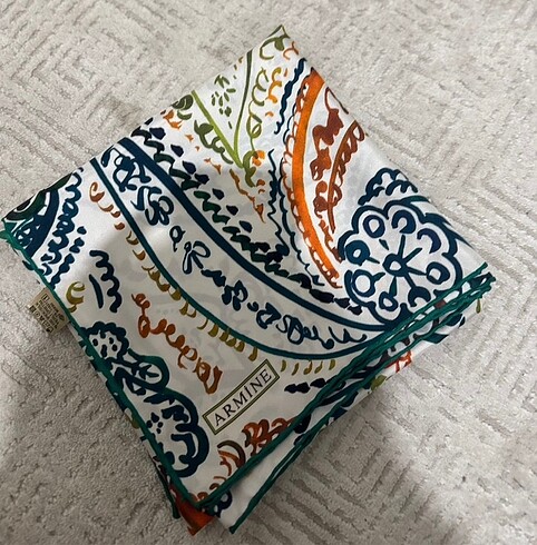 Beden Eşarp