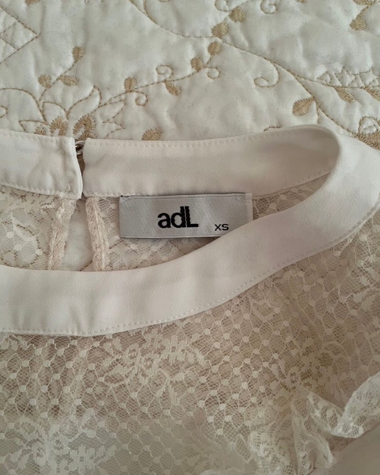 Dantel Detaylı Beyaz Kadın Bluz - Görsel 3