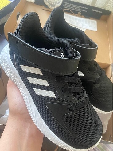 25 Beden Spor ayakkabı