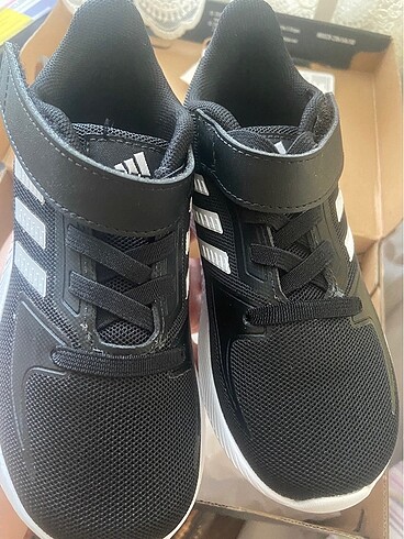 25 Beden siyah Renk Spor ayakkabı