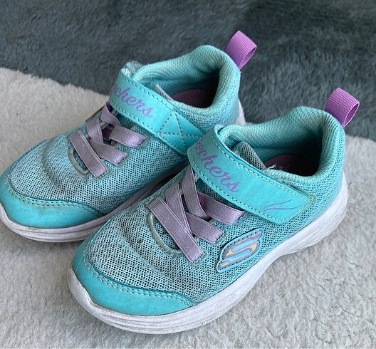 Skechers
