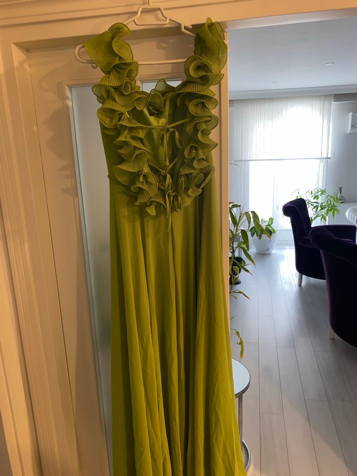 Yeşil Uzun Volanlı Straplez Elbise - Görsel 5