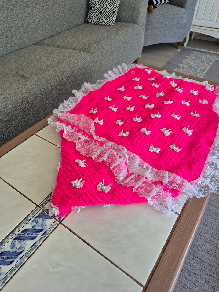 Nakışlı Pembe Örgü Bebek Battaniyesi - Görsel 2