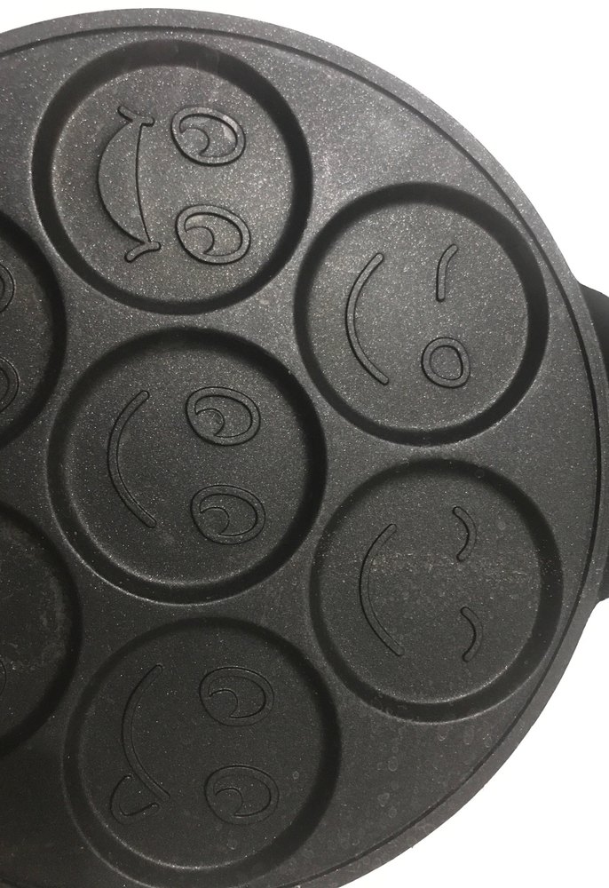 Gülümseyen Yüz Desenli Siyah Pankek Tava - Görsel 4