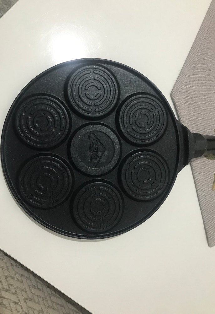 Gülümseyen Yüz Desenli Siyah Pankek Tava - Görsel 3