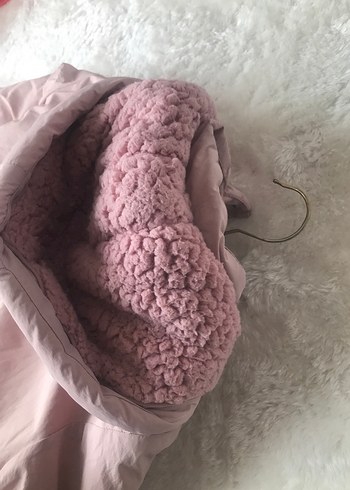 Kürklü Kapüşonlu Pembe Kız Çocuk Mont - Görsel 4