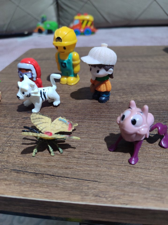 Renkli Mini Aksiyon Figürleri Seti - Görsel 3