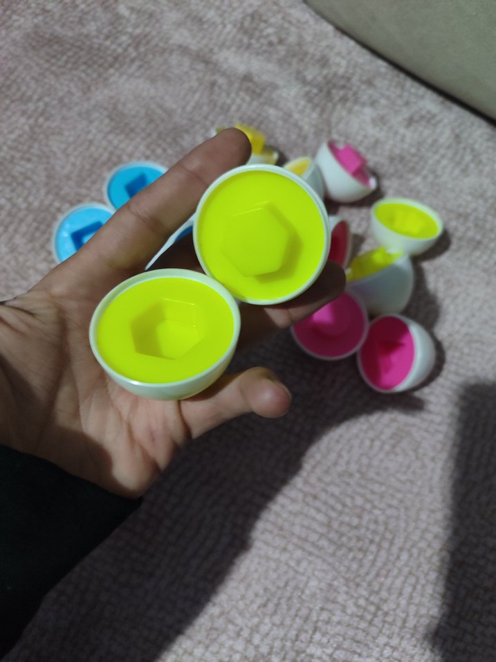 Beyaz Plastik Oyuncak Yumurtalar - Görsel 4