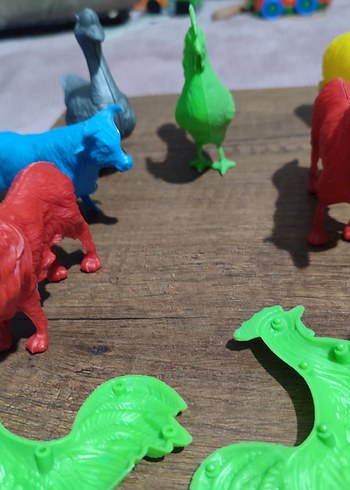 Renkli Plastik Hayvan Figürleri Seti - Görsel 2