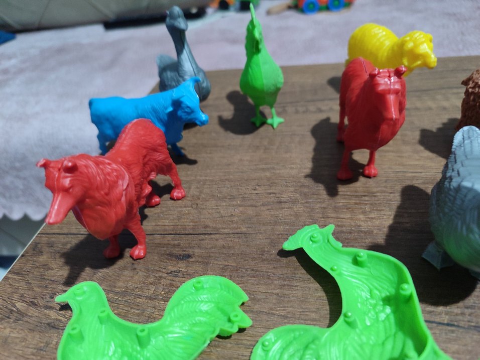 Renkli Plastik Hayvan Figürleri Seti - Görsel 2