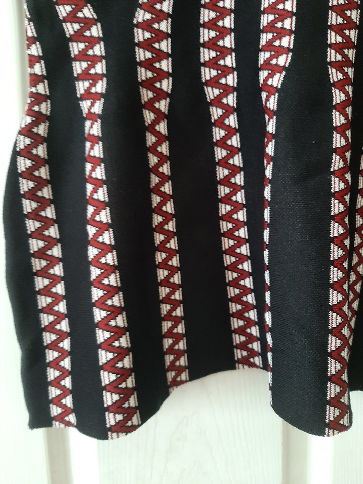 Bordo Desenli Yüksek Yakalı Kolsuz Triko kazak - Görsel 3