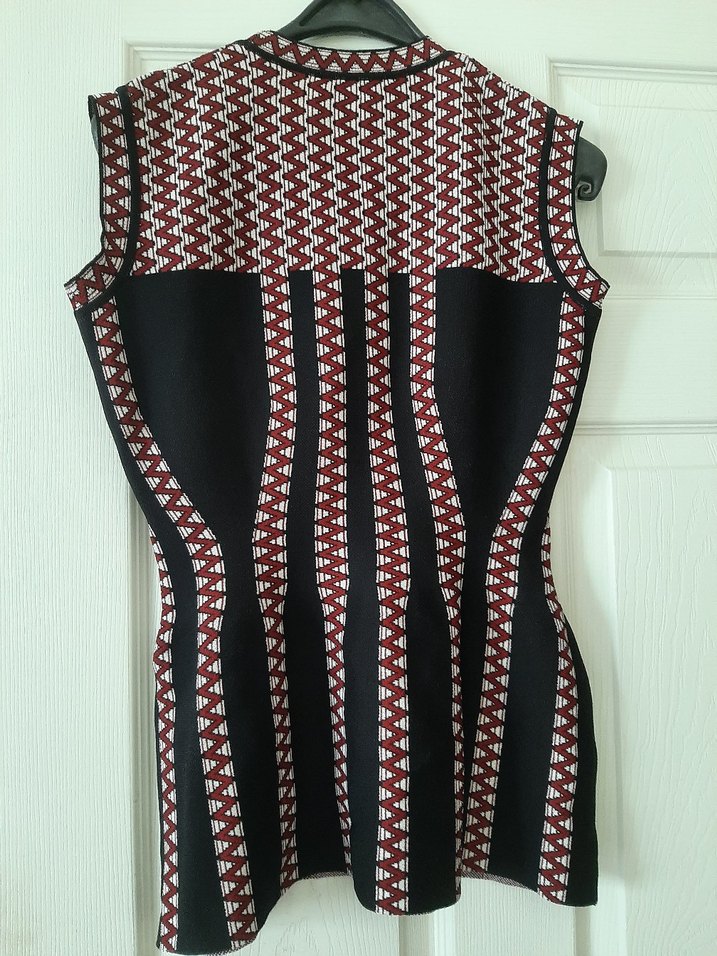 Bordo Desenli Yüksek Yakalı Kolsuz Triko kazak - Görsel 4