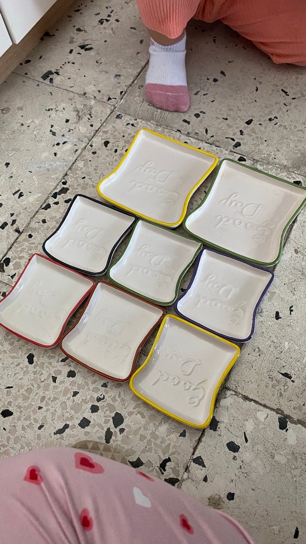 Renkli Kenarlı Seramik Atıştırmalık Tabakları - Görsel 2