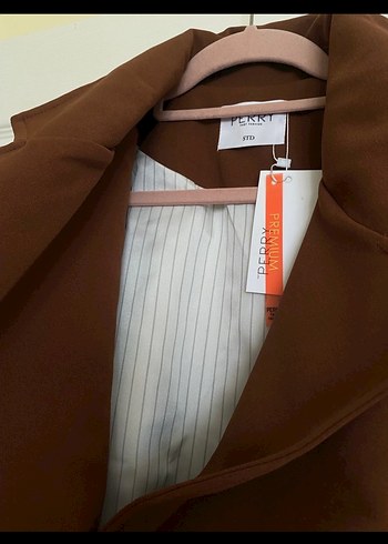 Zara Kadın Kahverengi Kısa Trençkot