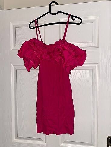 Zara pembe elbise