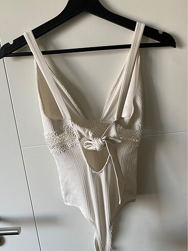 Bershka Beyaz