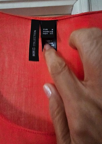 Kırmızı Dökümlü Kadın Bluz - Görsel 3