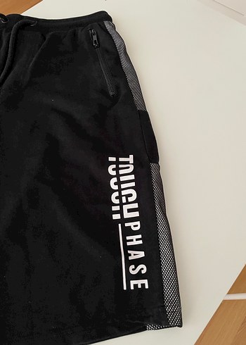 Erkek Siyah Baskılı Rahat Kesim Şort - Görsel 3