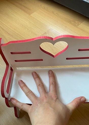 Beyaz Kalp Detaylı Ahşap Bank - Görsel 5