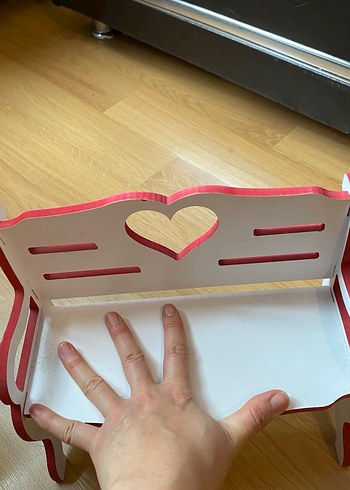 Beyaz Kalp Detaylı Ahşap Bank - Görsel 4