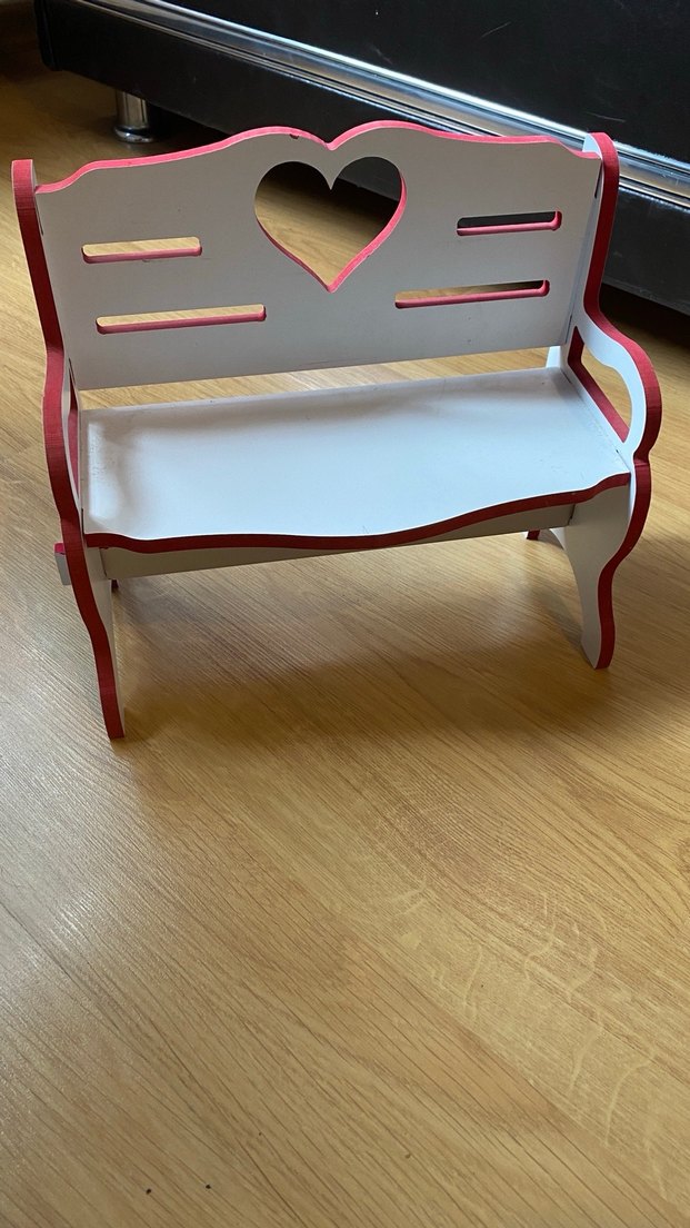 Beyaz Kalp Detaylı Ahşap  Bank - Görsel 2