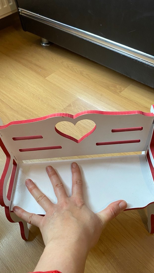 Beyaz Kalp Detaylı Ahşap  Bank - Görsel 4