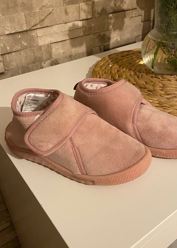 Kız Çocuk Pembe Süet Sıcak Ev ayakkabısı - Görsel 2