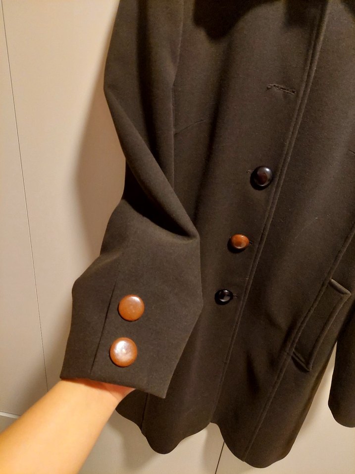 Kahverengi Düğmeli Kaban - Görsel 4