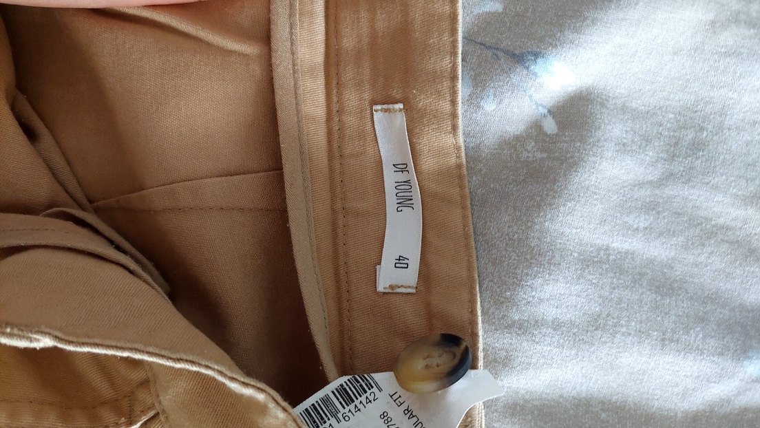 Bej Kadın Keten Düğmeli Bol Kesim Şort - Görsel 5