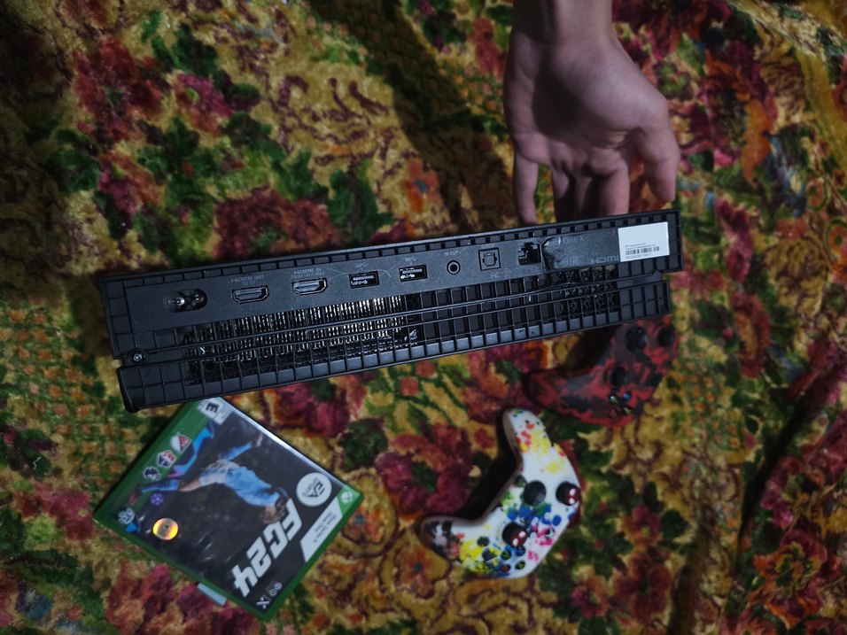 Xbox One X - Görsel 2