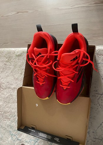 Adidas Koyu Kırmızı Basketbol Ayakkabısı Velcro Detaylı
