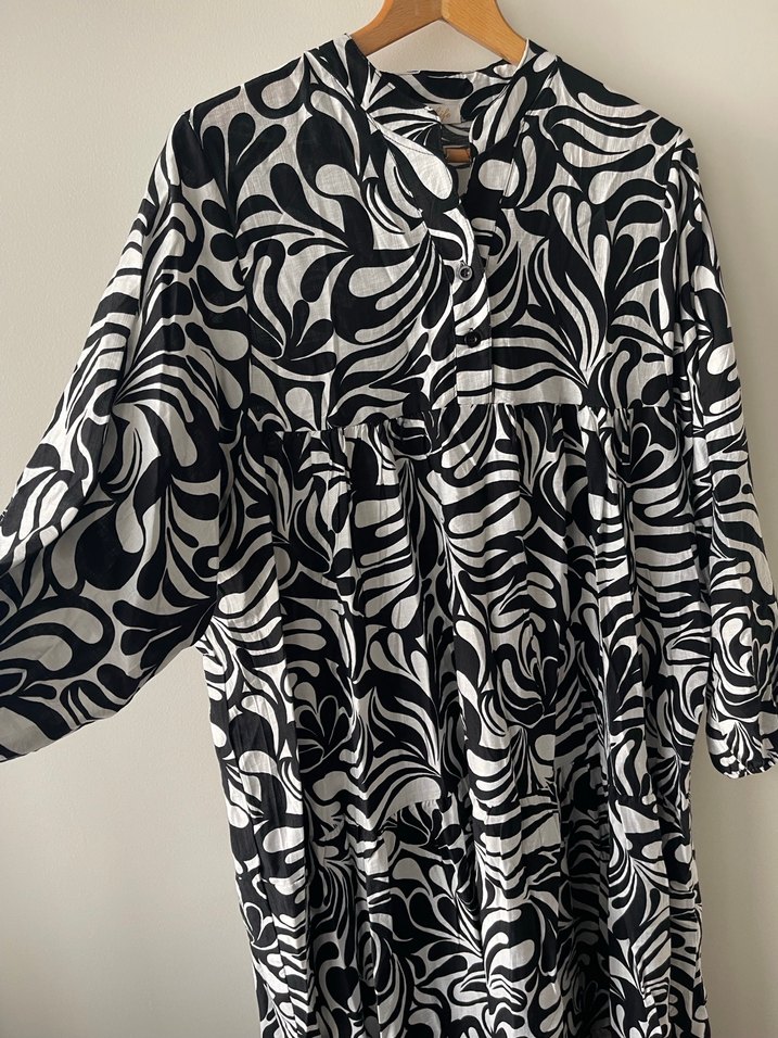 Bohem Siyah Beyaz Zebra Desenli Uzun Elbise - Görsel 2