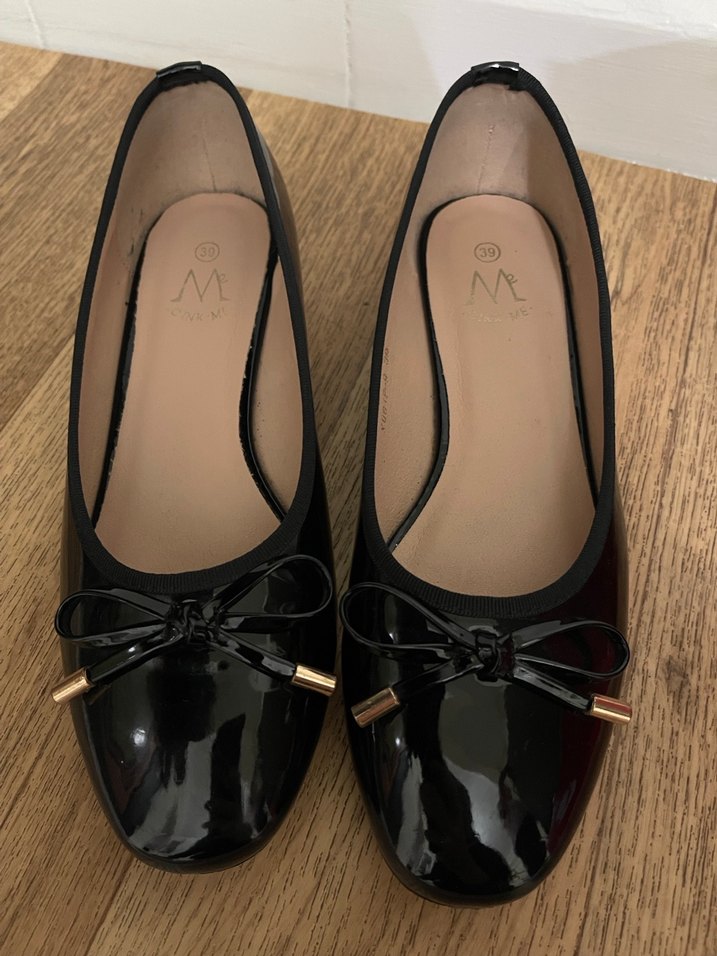 Siyah Fiyonklu Dolgu Topuk Kadın Babet - Görsel 2