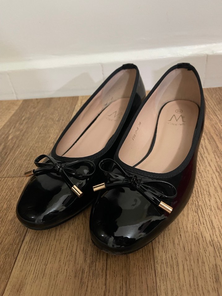 Siyah Fiyonklu Dolgu Topuk Kadın Babet - Görsel 4