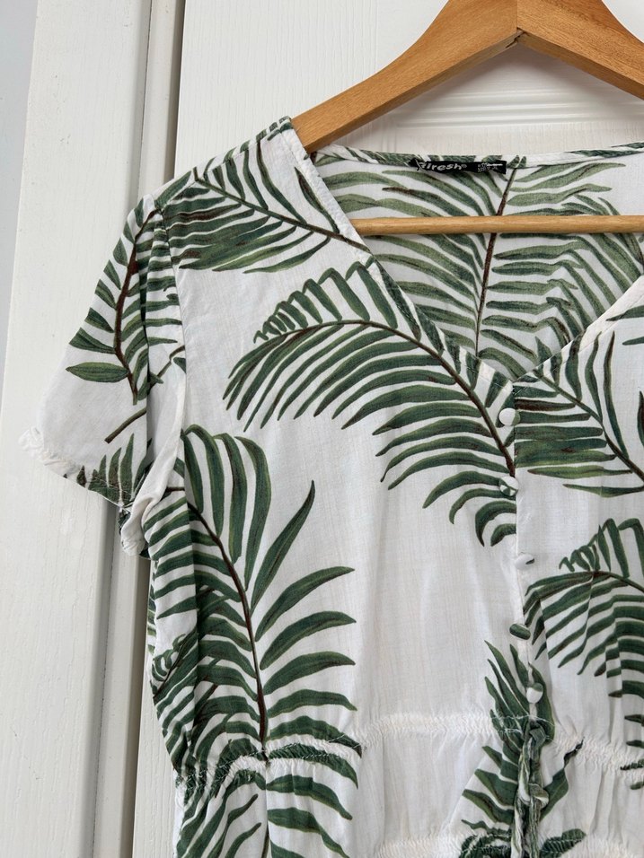 Kısa Kollu Beyaz Yaprak Desenli Bluz - Görsel 2