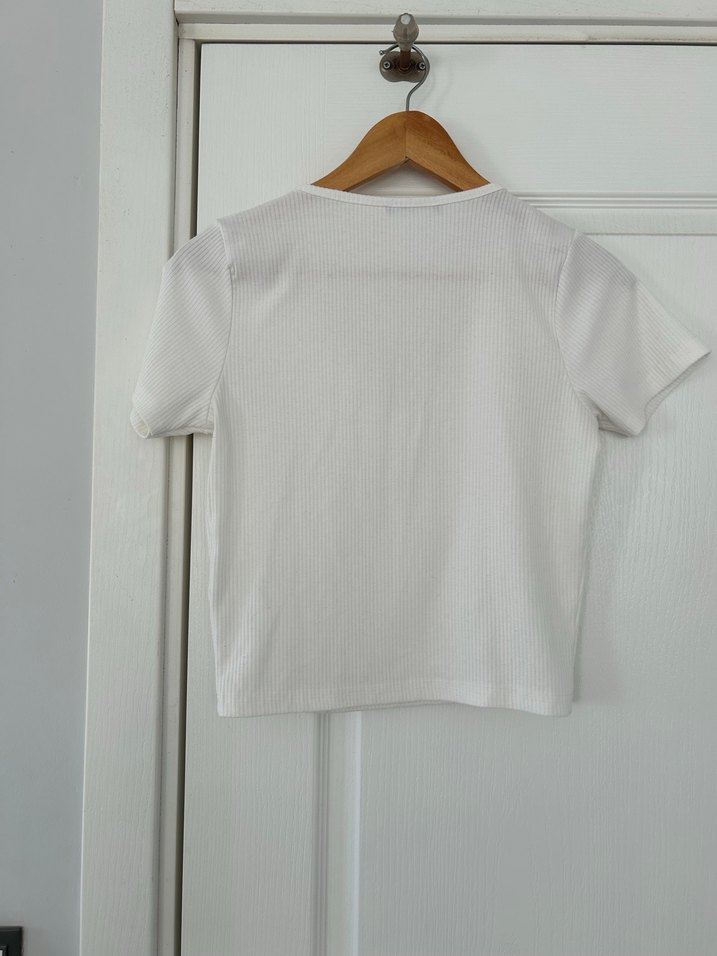 Kadın Beyaz V Yakalı Kısa Kollu Crop Üst - Görsel 2