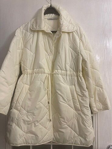 Zara kapitone mont