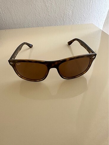 Beden Rayban güneş gözlüğü