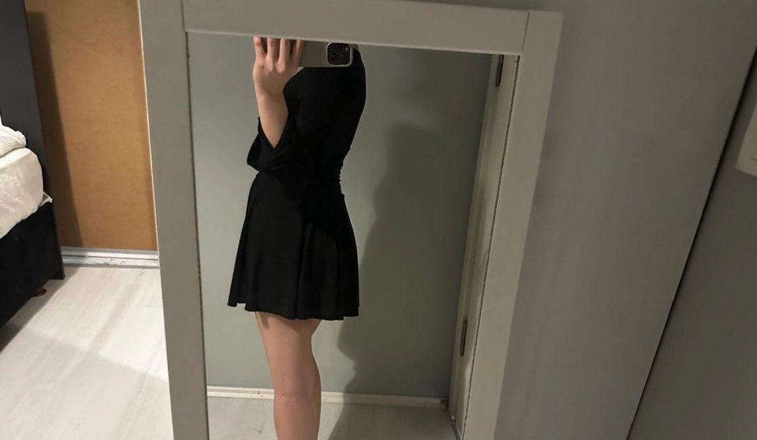 Siyah V Yakalı Uzun Kollu Mini Elbise - Görsel 2