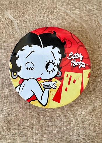 Betty Boop Temalı Yuvarlak Metal Kutusu