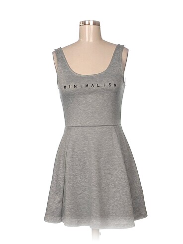 H&M Mini Elbise %70 İndirimli.