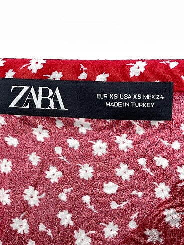 xs Beden kırmızı Renk Zara Mini Şort %70 İndirimli.
