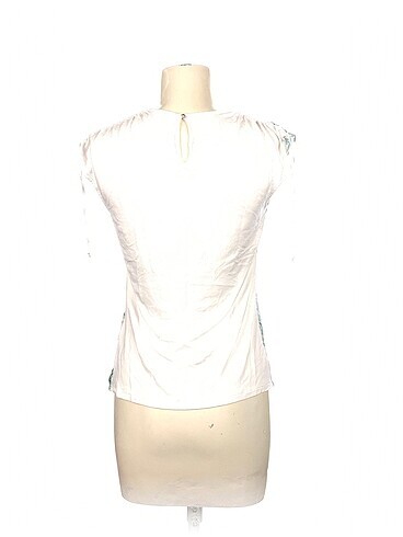 m Beden PreLoved T-shirt %70 İndirimli.