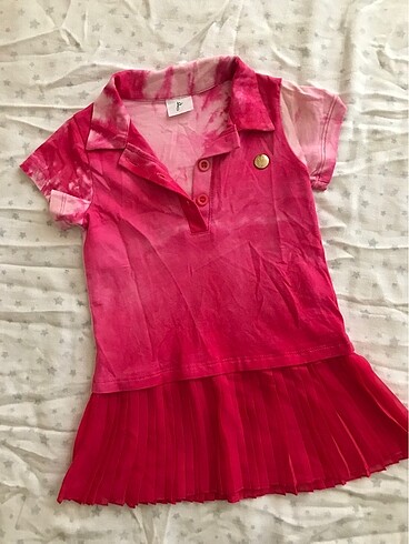 Pembe elbise