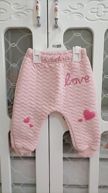 Civil Pembe pijama takımı.