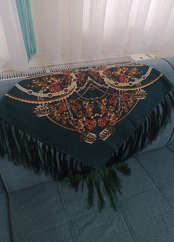 Püsküllü eşarp yemeni 
