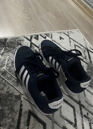 38 Beden Adidas spor ayakkabı