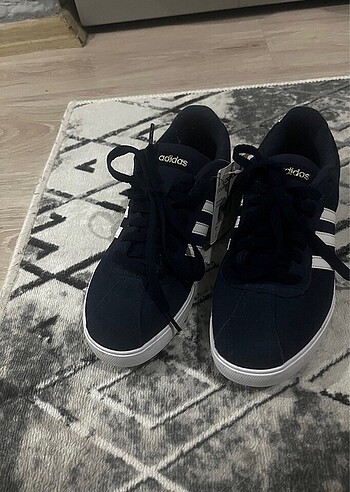38 Beden lacivert Renk Adidas spor ayakkabı