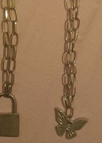 Silver Renk Zincir Detaylı Kelebek ve Kilit Kolye